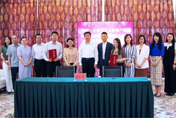 伟德国际1946国际与新疆生产建设兵团第八师石河子市签署项目合作协议